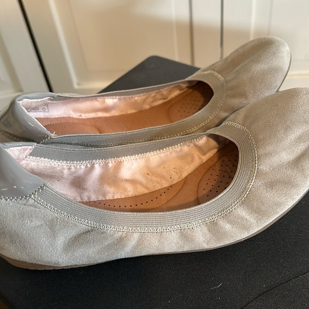 Lands End Women’s Gray Flats, size 11
